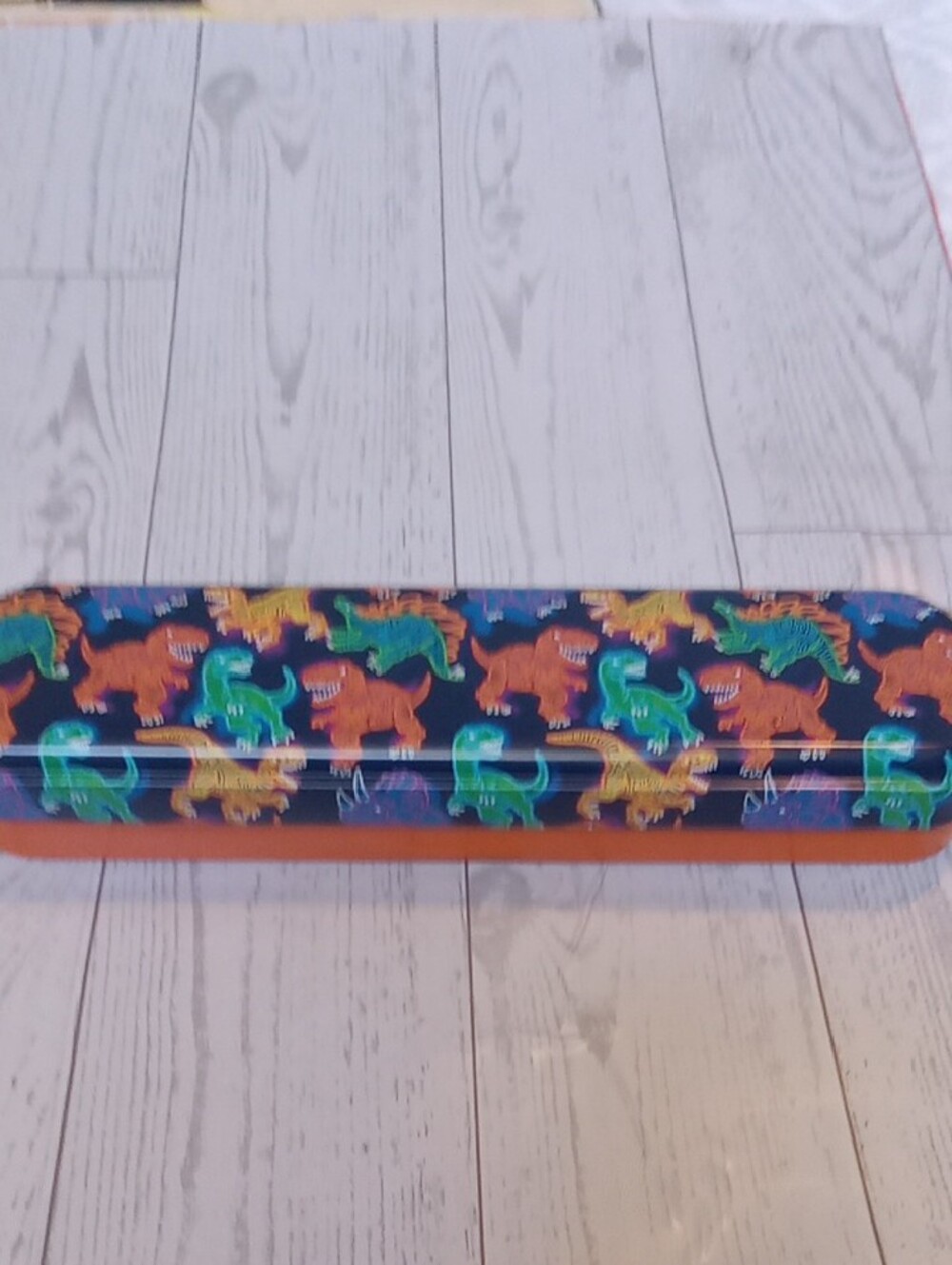 Dinosaurs Pencil Case & 16 Colored Pencils NWT